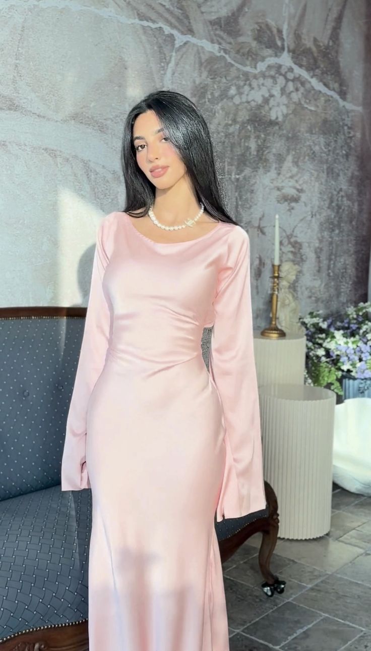 Monarch Satin Silk Gown – Her Majesty’s Sovereign Edition