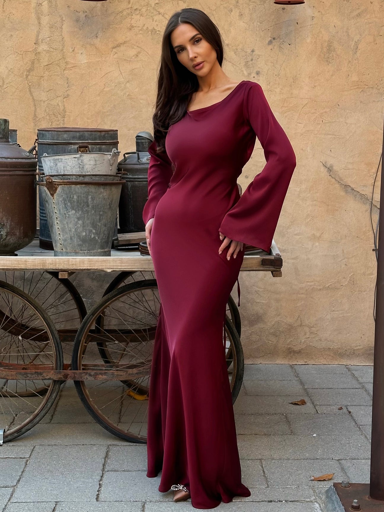 Monarch Satin Silk Gown – Her Majesty’s Sovereign Edition